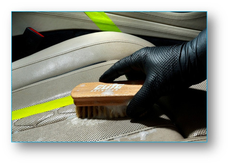 ELITE DETAILER LEATHER CLEANER 0.5L - ŚRODEK DO CZYSZCZENIA SKÓR